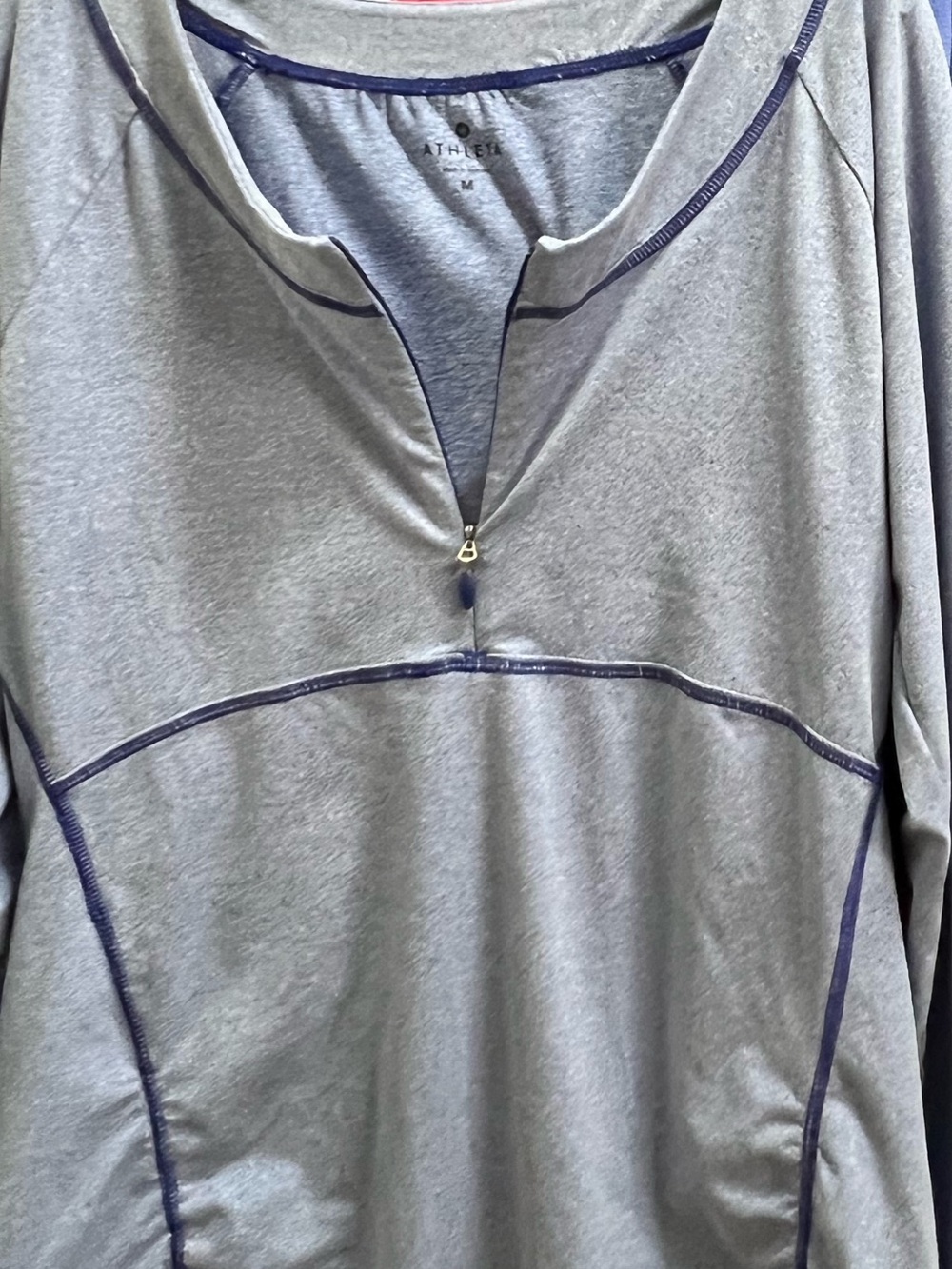 Athleta Fastest Track Half Zip Ruched Back Zip Pocket Size Medium Blue
